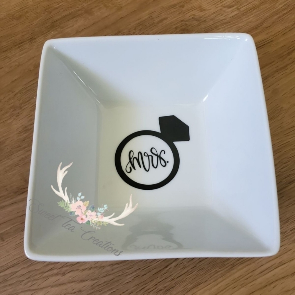 MRS. Ring Dish,  Bride's Gift, Newlywed Gift
